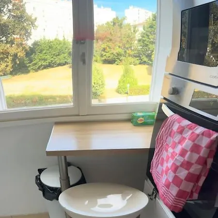 Cosy Centre Proche Tram, Parking شقة *